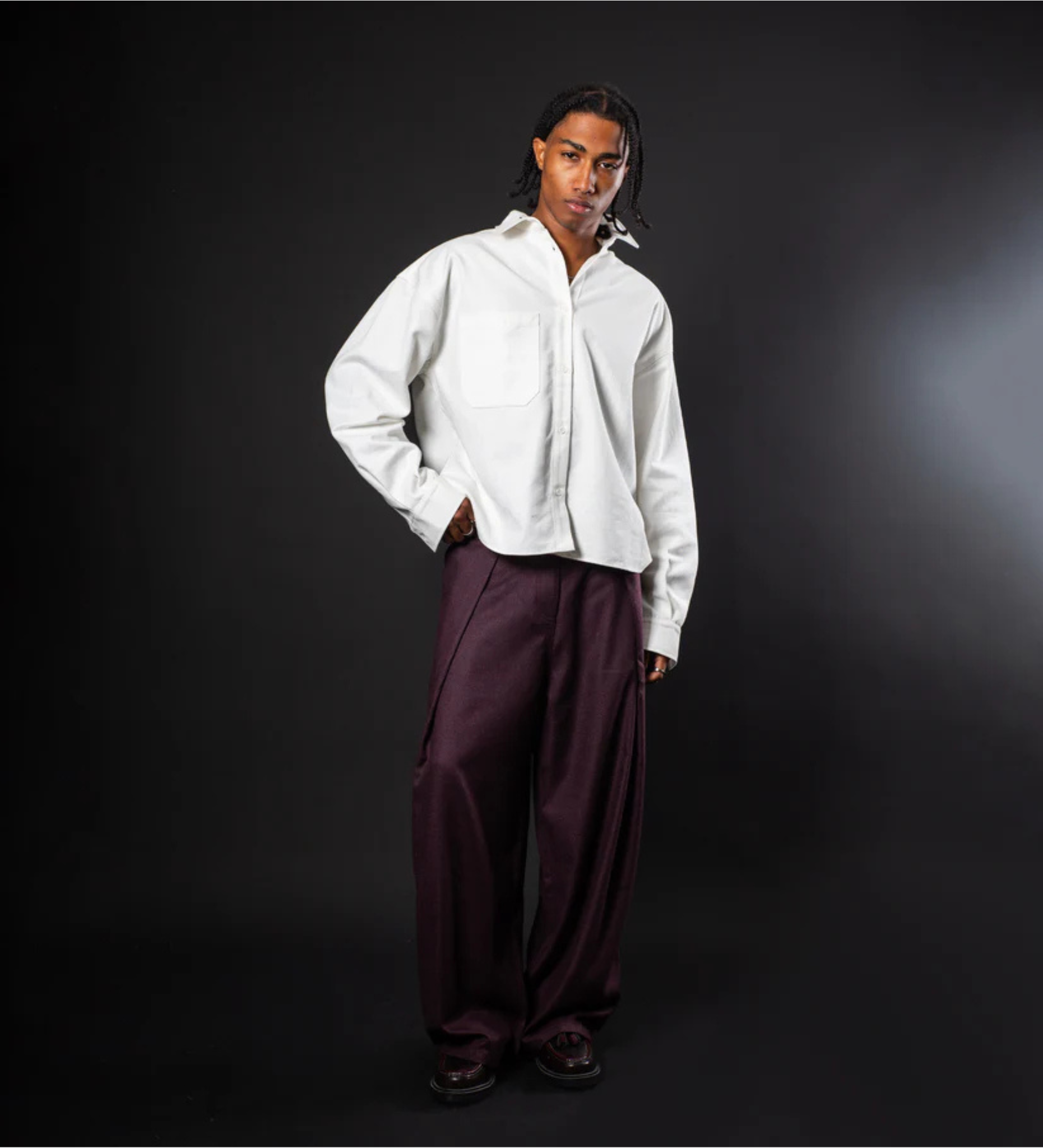 Unisex Wide-Leg Pleated Wool Trousers – Burgundy