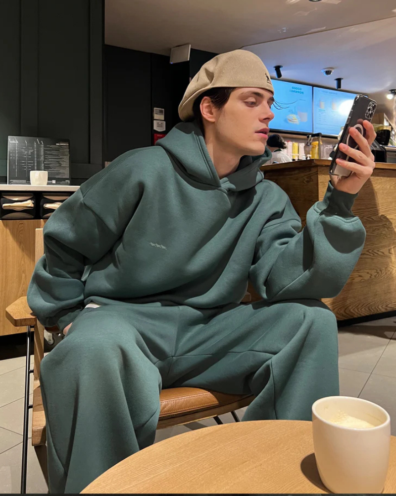 Loose-fitting, army green, wide-leg sweatpants