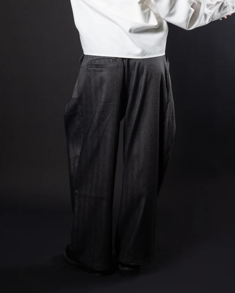 Men’s Wide-Leg Pleated Charcoal Wool Trousers