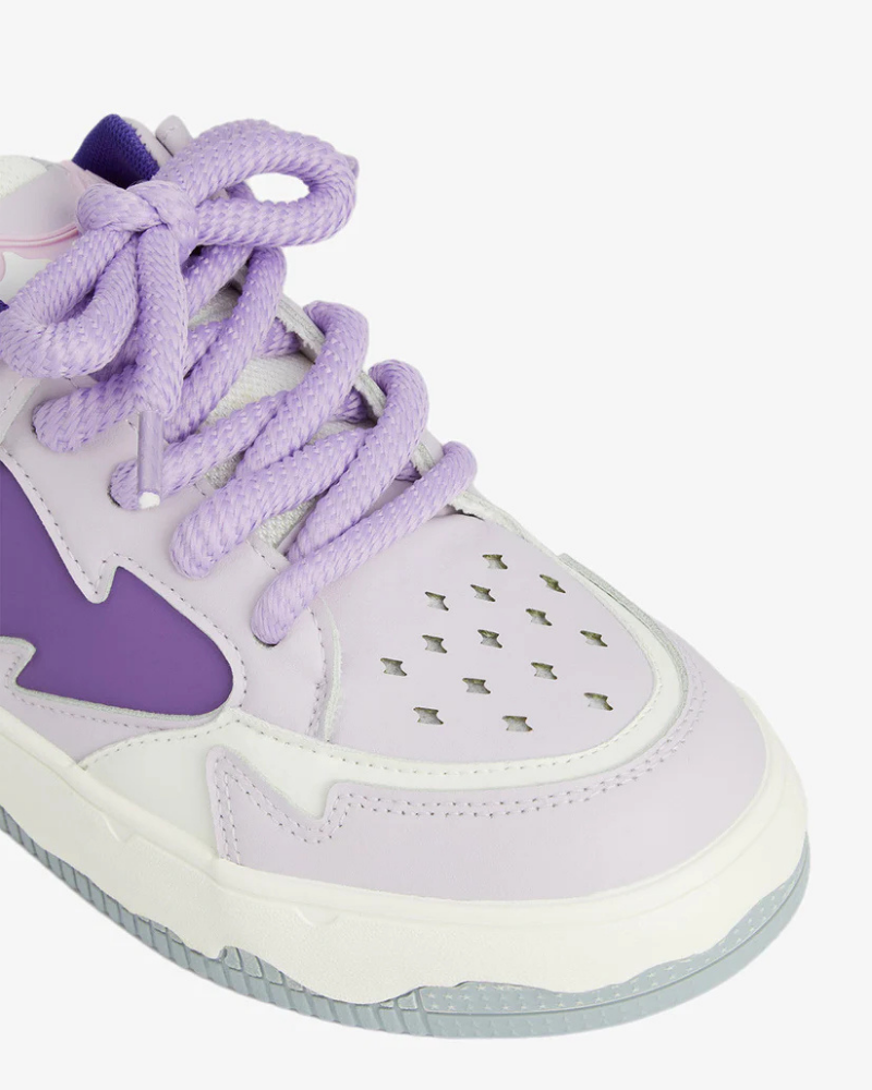 Low-Top Retro Board Shoes with Color-Block Overlays and Wide Laces