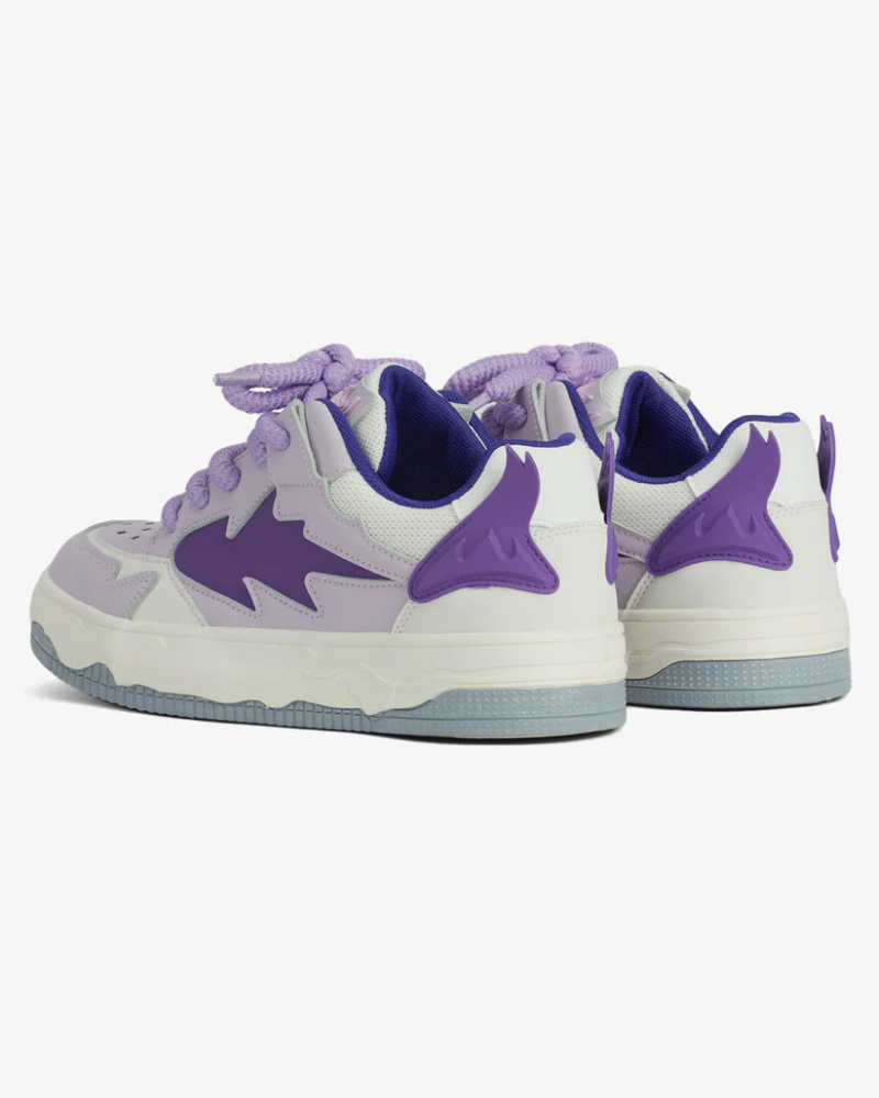 Low-Top Retro Board Shoes with Color-Block Overlays and Wide Laces