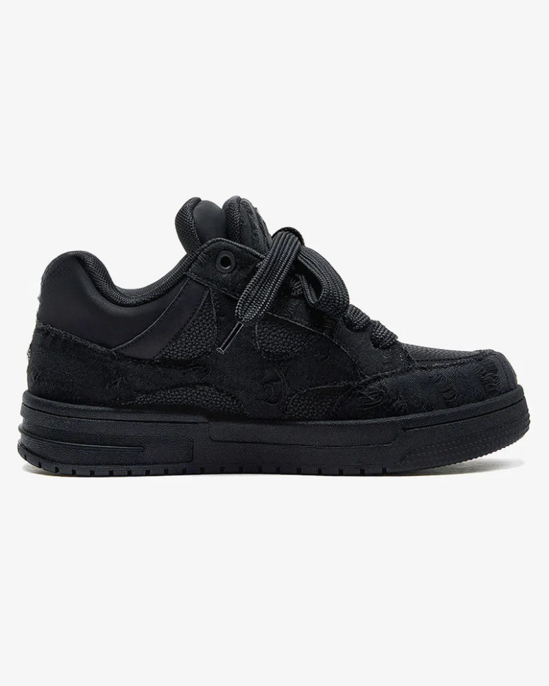 Low-Top Distressed Synthetic Leather Skate Shoes in Black