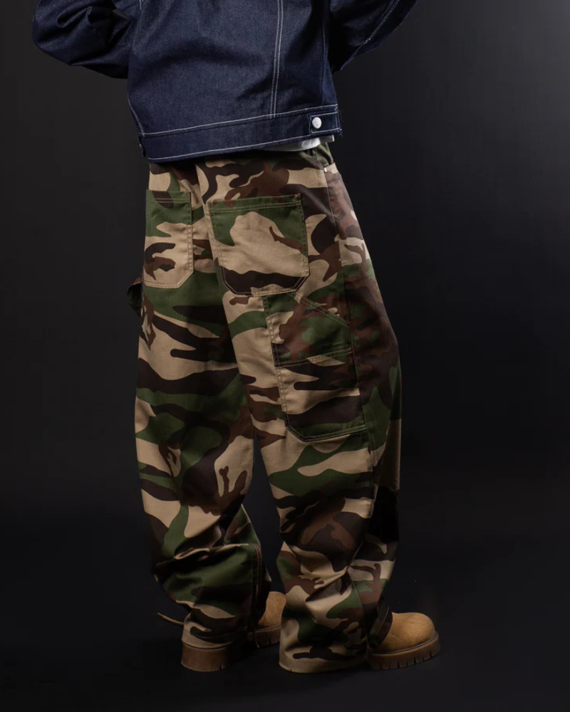 Unisex Baggy Camouflage Cargo Trousers – Military Green